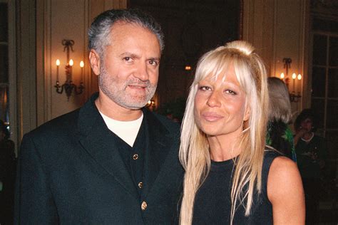 Gianni Versace sister pics